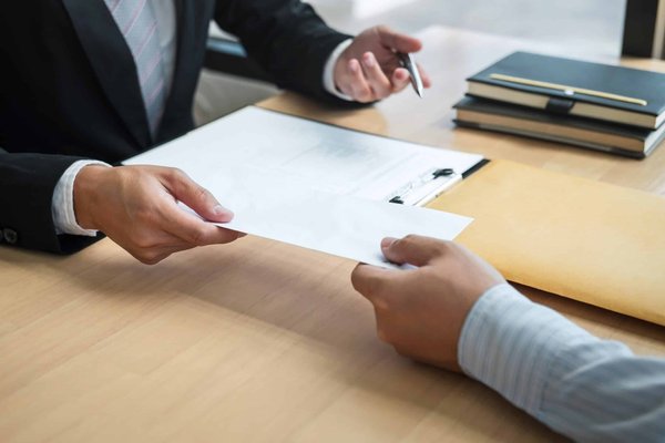 Comment mettre en œuvre une politique de rémunération variable conforme aux lois en vigueur?